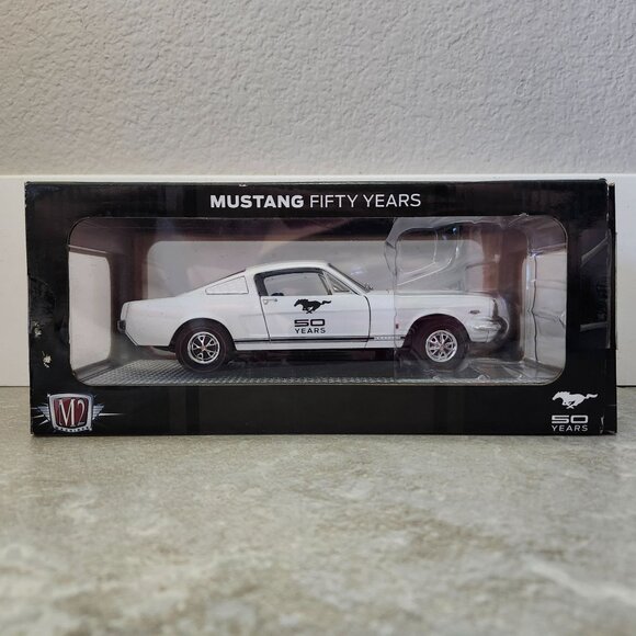M2 Machines 1965 Ford Mustang GT 2+2 Fastback White Ltd Ed 5000 Pieces - Picture 7 of 10